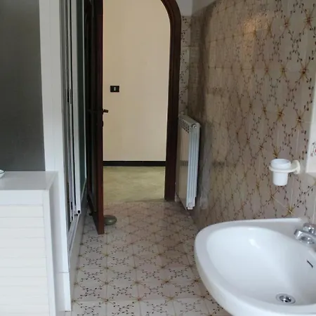 Apartment Casa Carlicchia With Terrace And Sea View