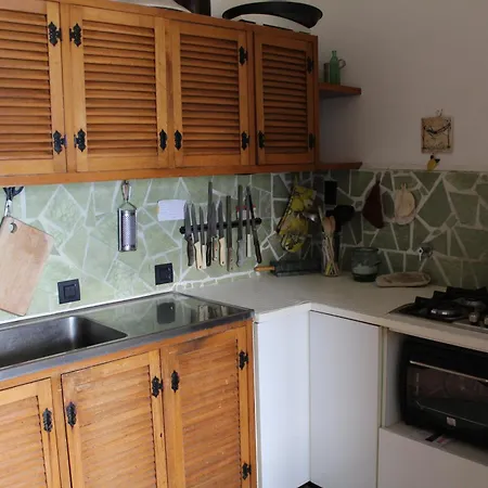 Апартаменты Casa Carlicchia With Terrace And Sea View Монтероссо-аль-Маре