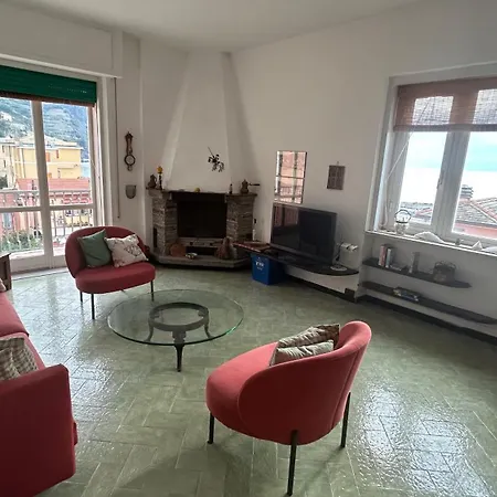Апартаменты Casa Carlicchia With Terrace And Sea View *
