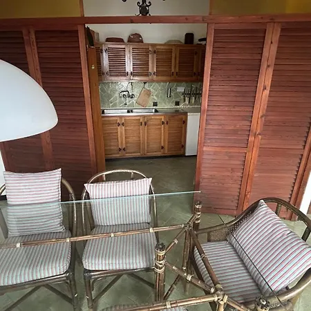 Апартаменты Casa Carlicchia With Terrace And Sea View Монтероссо-аль-Маре